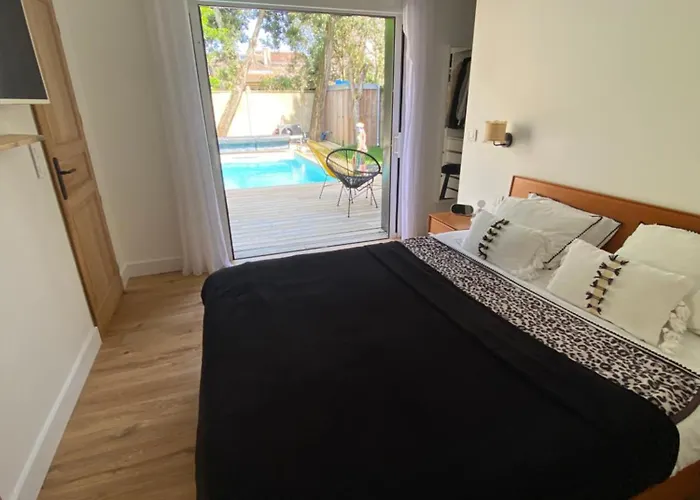 Maison Pierre Avec Piscine * Бордо